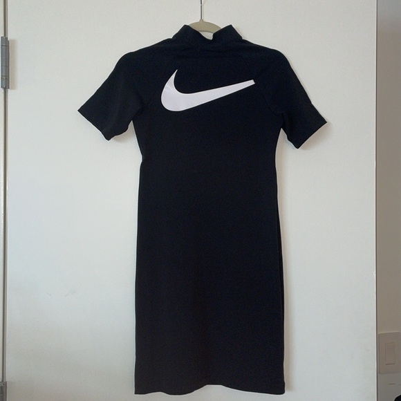 Nike Sportswear Swoosh Dress - Picture 3 of 7